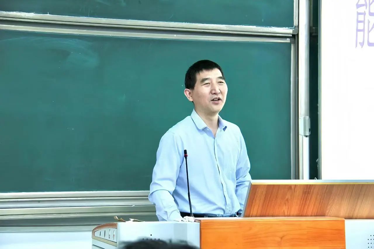 建筑环境与能源应用工程系